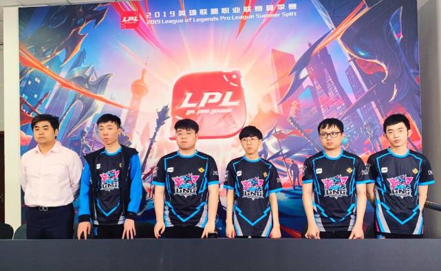 比赛数据显 比赛数据显